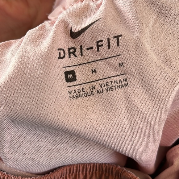 Pink & Maroon Nike Dri-fit Women’s Shorts size medium, includes liner - Picture 3 of 4